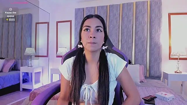 lyzzi smith01 online show from February 14, 2025, 7:54 pm