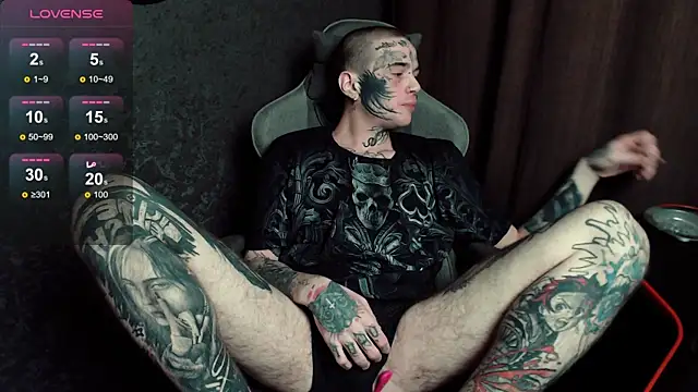 lonelycrystal online show from October 20, 2025, 8:42 pm