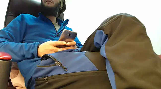 hardbigcock16 online show from February 21, 2025, 12:17 pm