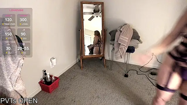 Peaches N Kreme online show from September 24, 2025, 2:29 am