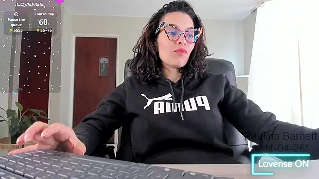 paulinabarnett- online show from April 11, 2026, 4:10 pm