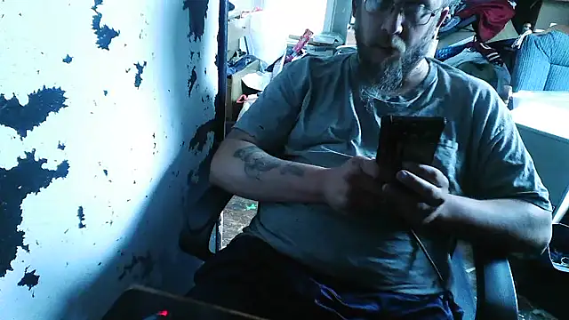 slickwill123 online show from April 18, 2026, 5:15 pm