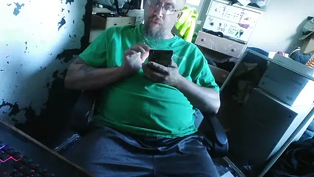 Snapshot of slickwill123 chatting on June 15, 2026, 11:48 pm slickwill123 online show from June 15, 2026, 11:48 pm