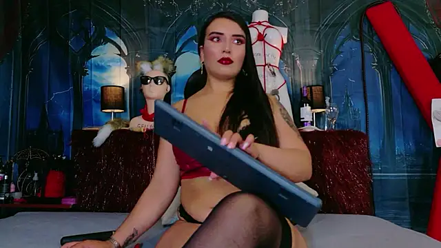 MeliizaQueen online show from April 15, 2026, 12:21 pm