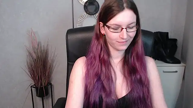 Snapshot of emmaxDelight chatting on February 26, 2025, 12:38 pm emmaxDelight online show from February 26, 2025, 12:38 pm