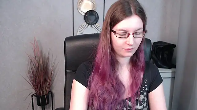 Snapshot of emmaxDelight chatting on March 4, 2025, 6:37 am emmaxDelight online show from March 4, 2025, 6:37 am