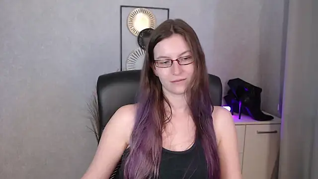 Snapshot of emmaxDelight chatting on September 10, 2025, 7:29 am emmaxDelight online show from September 10, 2025, 7:29 am