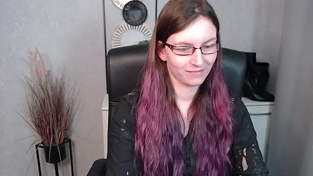 Snapshot of emmaxDelight chatting on February 25, 2025, 12:38 pm emmaxDelight online show from February 25, 2025, 12:38 pm