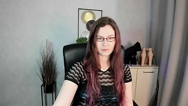 Snapshot of emmaxDelight chatting on May 14, 2026, 5:15 am emmaxDelight online show from May 14, 2026, 5:15 am