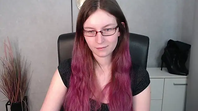 Snapshot of emmaxDelight chatting on February 14, 2025, 12:36 pm emmaxDelight online show from February 14, 2025, 12:36 pm