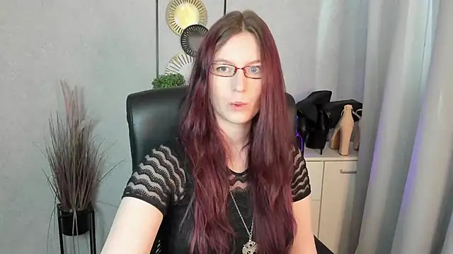 Snapshot of emmaxDelight chatting on June 8, 2026, 5:19 am emmaxDelight online show from June 8, 2026, 5:19 am