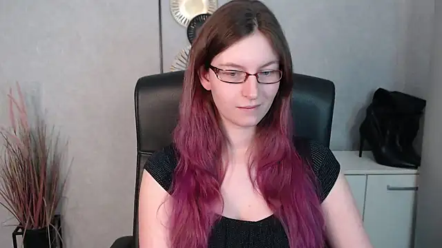 Snapshot of emmaxDelight chatting on February 14, 2025, 9:34 am emmaxDelight online show from February 14, 2025, 9:34 am