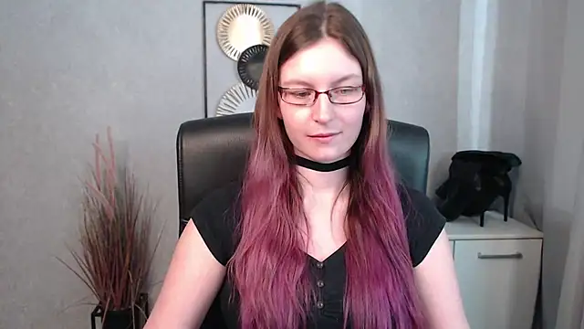 Snapshot of emmaxDelight chatting on March 18, 2025, 1:23 pm emmaxDelight online show from March 18, 2025, 1:23 pm