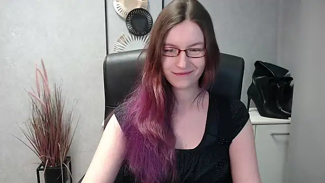 Snapshot of emmaxDelight chatting on February 18, 2025, 6:37 am emmaxDelight online show from February 18, 2025, 6:37 am