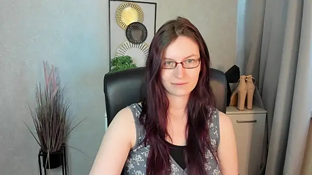 Snapshot of emmaxDelight chatting on May 28, 2026, 5:26 am emmaxDelight online show from May 28, 2026, 5:26 am