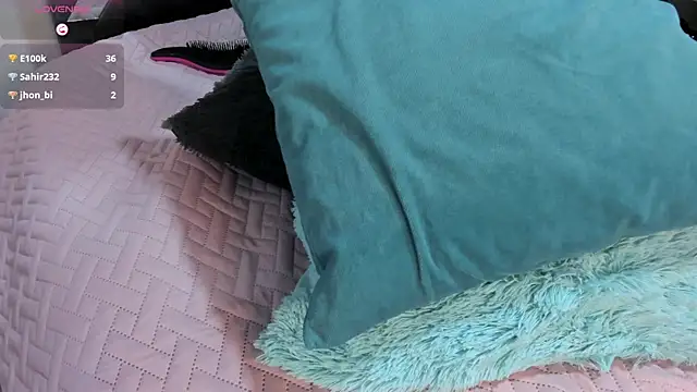 Mia ross16 online show from March 21, 2025, 3:55 am