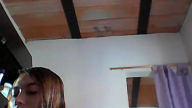 Mia ross16 online show from December 20, 2025, 8:01 pm