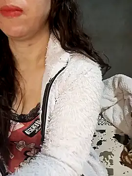 jijijoudia online show from January 24, 2025, 7:28 pm