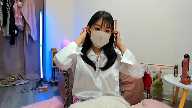 Coco peach online show from April 19, 2026, 3:35 pm