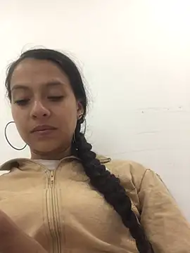 Snapshot of loren3124 chatting on December 10, 2024, 7:58 am loren3124 online show from December 10, 2024, 7:58 am
