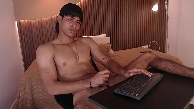 zander 2120 online show from February 25, 2025, 4:35 pm