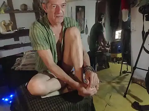 laye19 online show from September 20, 2025, 2:16 am