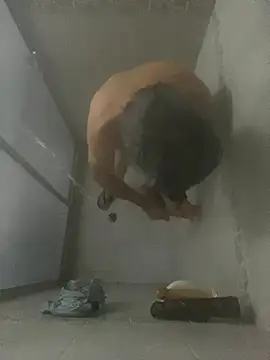 laye19 online show from September 18, 2025, 12:13 am