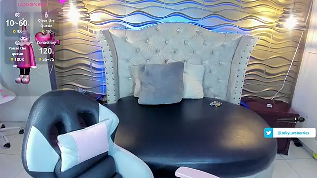 toky doll online show from February 18, 2025, 8:36 pm