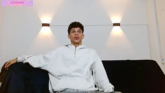 Snapshot of jeff_ross chatting on October 7, 2025, 2:56 am jeff ross online show from October 7, 2025, 2:56 am