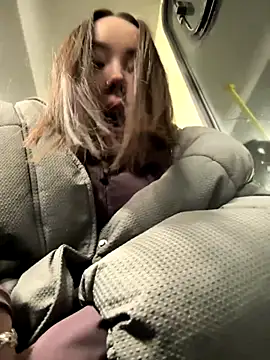 Asian Asami online show from January 7, 2026, 6:35 pm