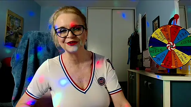 sexyjennyeu online show from September 10, 2025, 7:57 pm