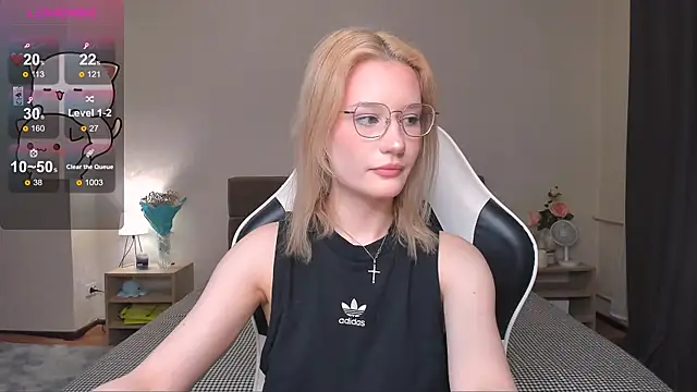 DearLia online show from December 21, 2024, 4:19 am