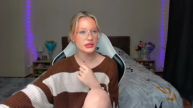 DearLia online show from September 20, 2025, 8:03 pm