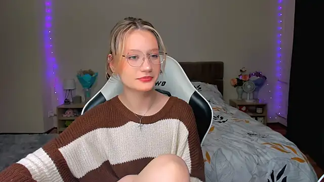 DearLia online show from September 21, 2025, 8:25 pm