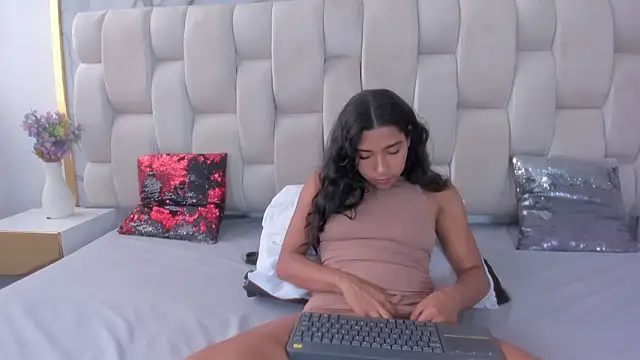 Hanna lens online show from February 23, 2026, 4:40 pm