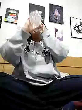 Snapshot of VenussTits97 chatting on October 12, 2025, 4:19 pm VenussTits97 online show from October 12, 2025, 4:19 pm