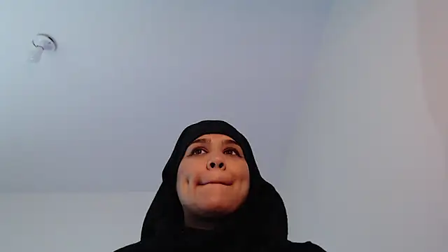 Snapshot of VenussTits97 chatting on March 4, 2025, 1:12 am VenussTits97 online show from March 4, 2025, 1:12 am