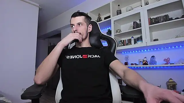 ToddClaytonn online show from February 25, 2025, 7:09 am