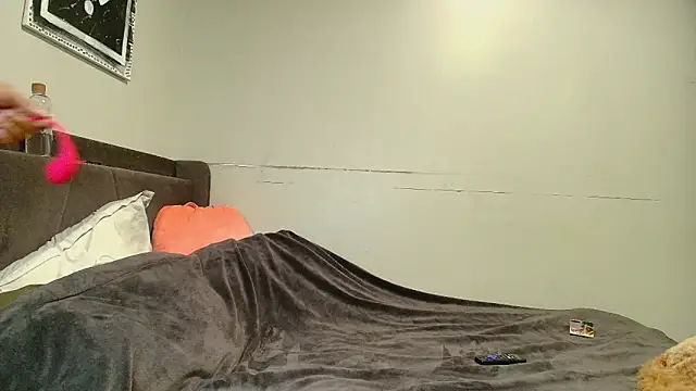 Naomiruty online show from November 29, 2025, 3:17 am