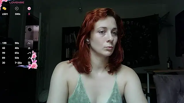 Snapshot of Aria_Fields chatting on July 29, 2026, 6:40 pm Aria Fields online show from July 29, 2026, 6:40 pm