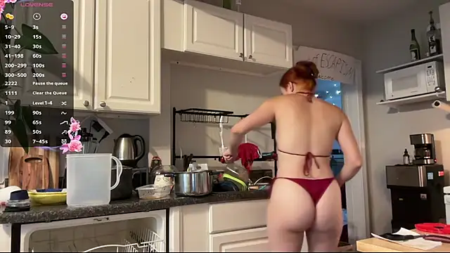 Aria Fields online show from September 30, 2025, 3:40 pm