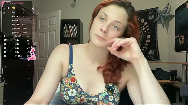 Snapshot of Aria_Fields chatting on May 25, 2026, 3:33 pm Aria Fields online show from May 25, 2026, 3:33 pm