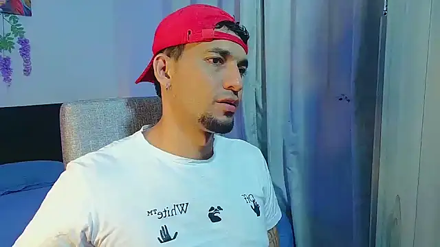 Snapshot of Jeff_Kent2 chatting on October 23, 2025, 11:25 pm Jeff Kent2 online show from October 23, 2025, 11:25 pm