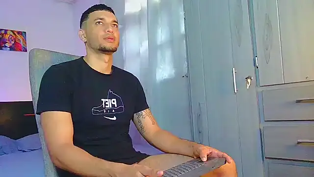 Snapshot of Jeff_Kent2 chatting on September 27, 2025, 2:23 pm Jeff Kent2 online show from September 27, 2025, 2:23 pm