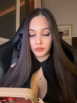 EricaWalls online show from February 11, 2026, 6:41 pm