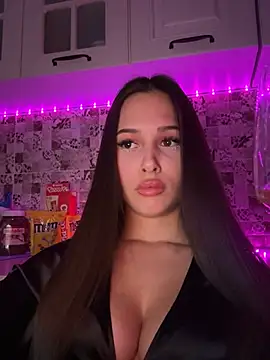 EricaWalls online show from March 7, 2025, 12:04 am