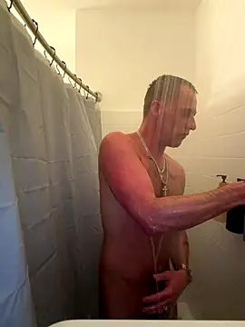 Snapshot of PeytonJohnn chatting on December 20, 2025, 11:18 pm PeytonJohnn online show from December 20, 2025, 11:18 pm