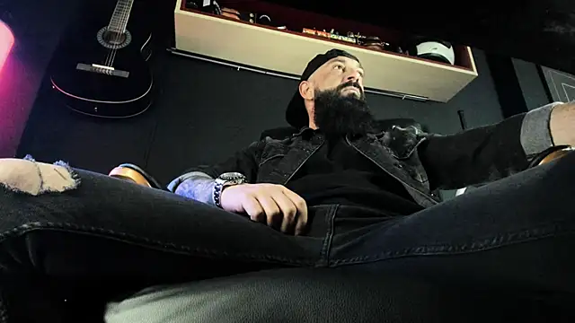 axxelrich  online show from March 4, 2025, 5:53 am