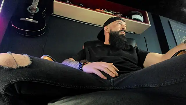 axxelrich  online show from March 3, 2025, 8:19 am