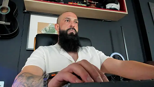 axxelrich  online show from February 5, 2025, 8:43 am